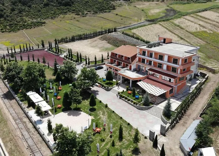 Lake Park Hotel Restaurant