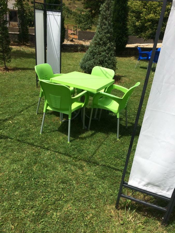 Lake Park Restaurant Pogradec