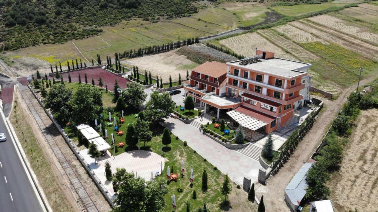 Lake Park Restaurant Hotel
